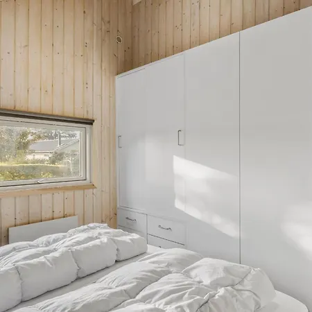Front In With Sauna Bogense